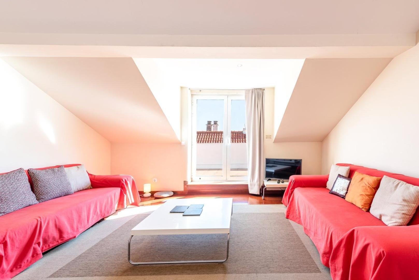 Appartamento Guestready - Rare Terrace Apt, Historic Center Lisbona Esterno foto
