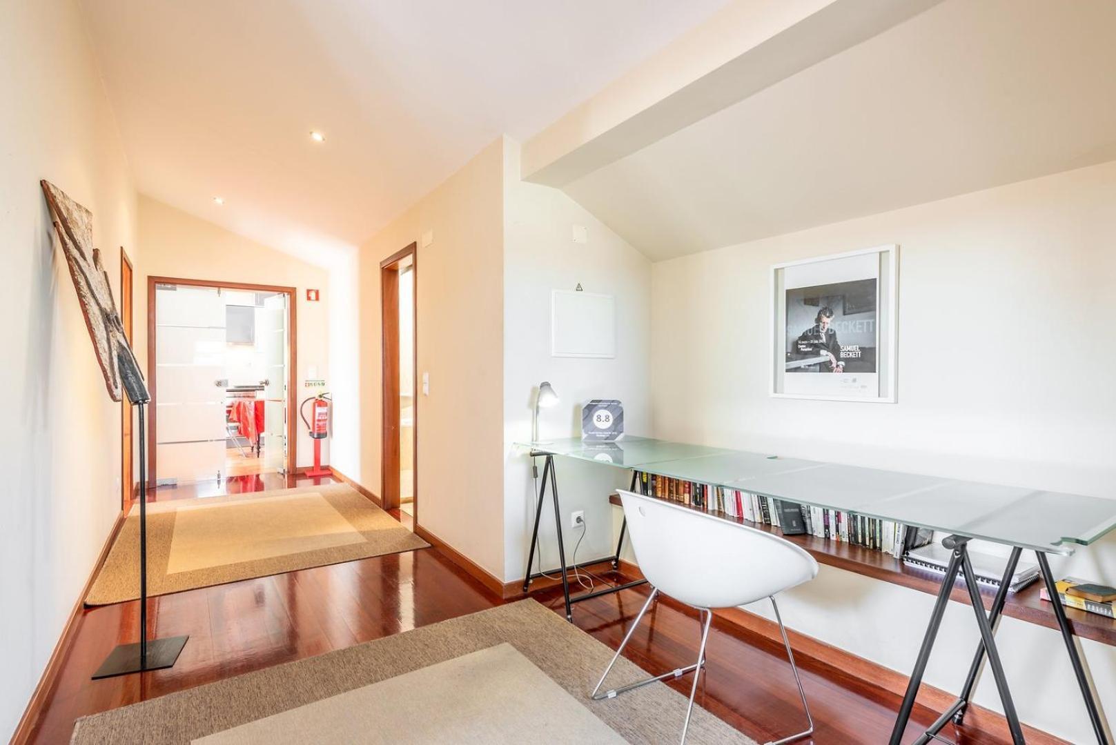 Appartamento Guestready - Rare Terrace Apt, Historic Center Lisbona Esterno foto