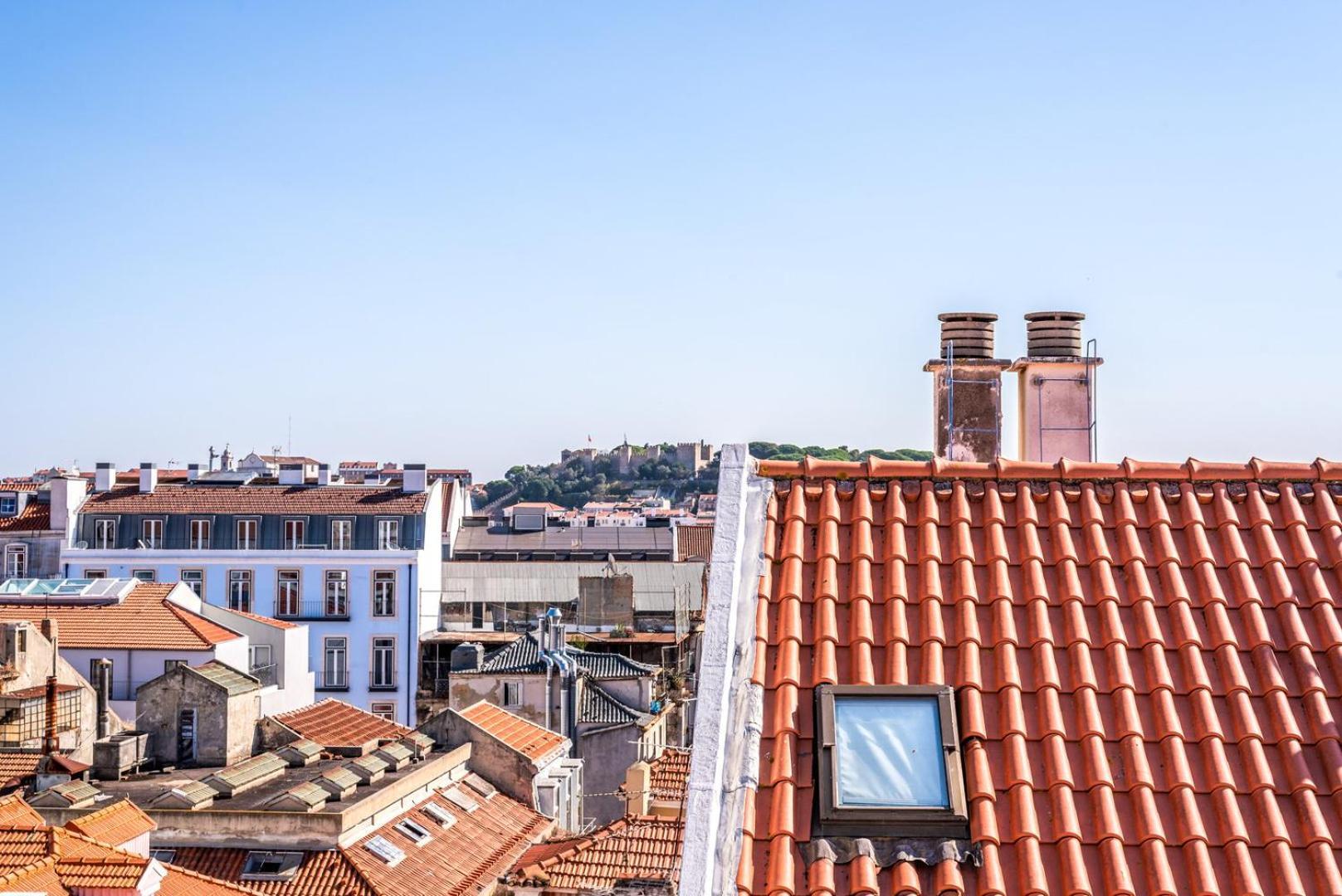 Appartamento Guestready - Rare Terrace Apt, Historic Center Lisbona Esterno foto